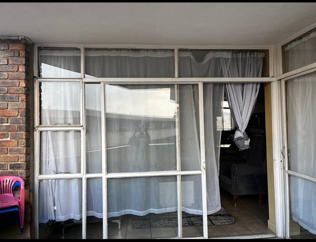 3 BEDROOM APARTMENT FOR SALE IN SILVERTON